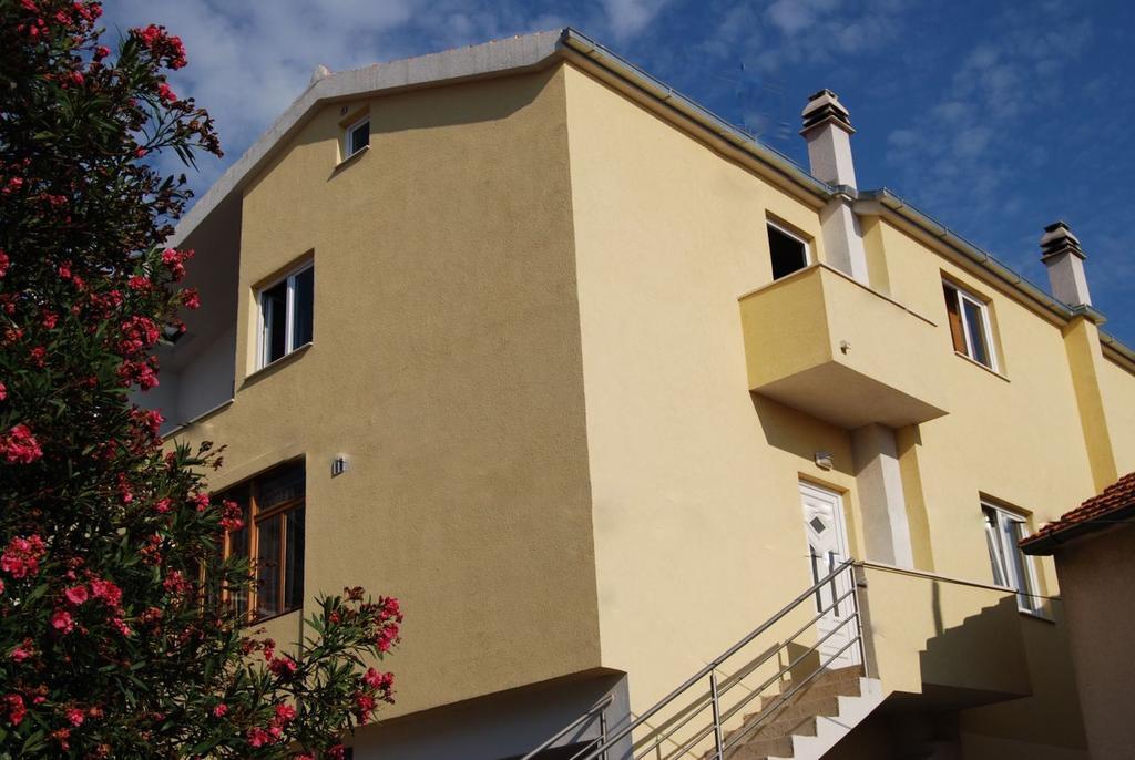 & Alagic Guest house
